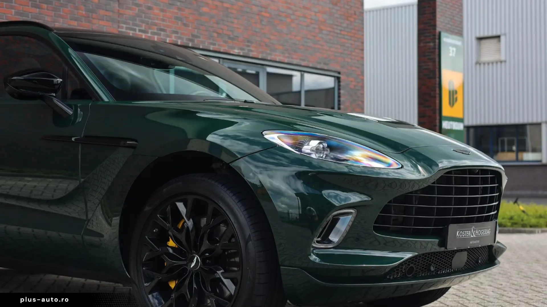 Aston Martin DBX 4.0 V8   AWD • PANO • 360  • VENTILAȚIE