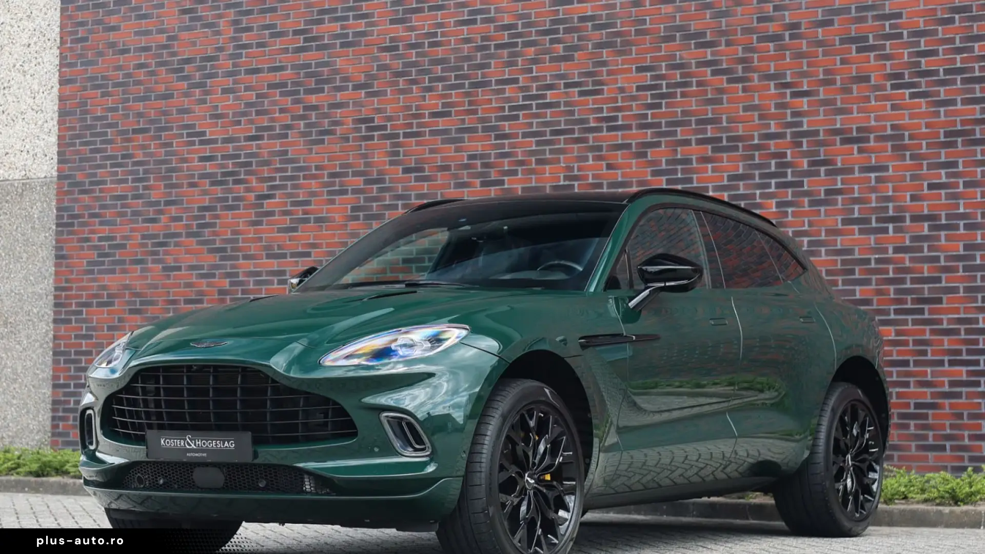 Aston Martin DBX 4.0 V8   AWD • PANO • 360  • VENTILAȚIE