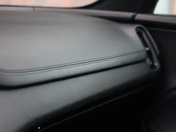 Aston Martin DBX 4.0 V8   AWD • PANO • 360  • VENTILAȚIE