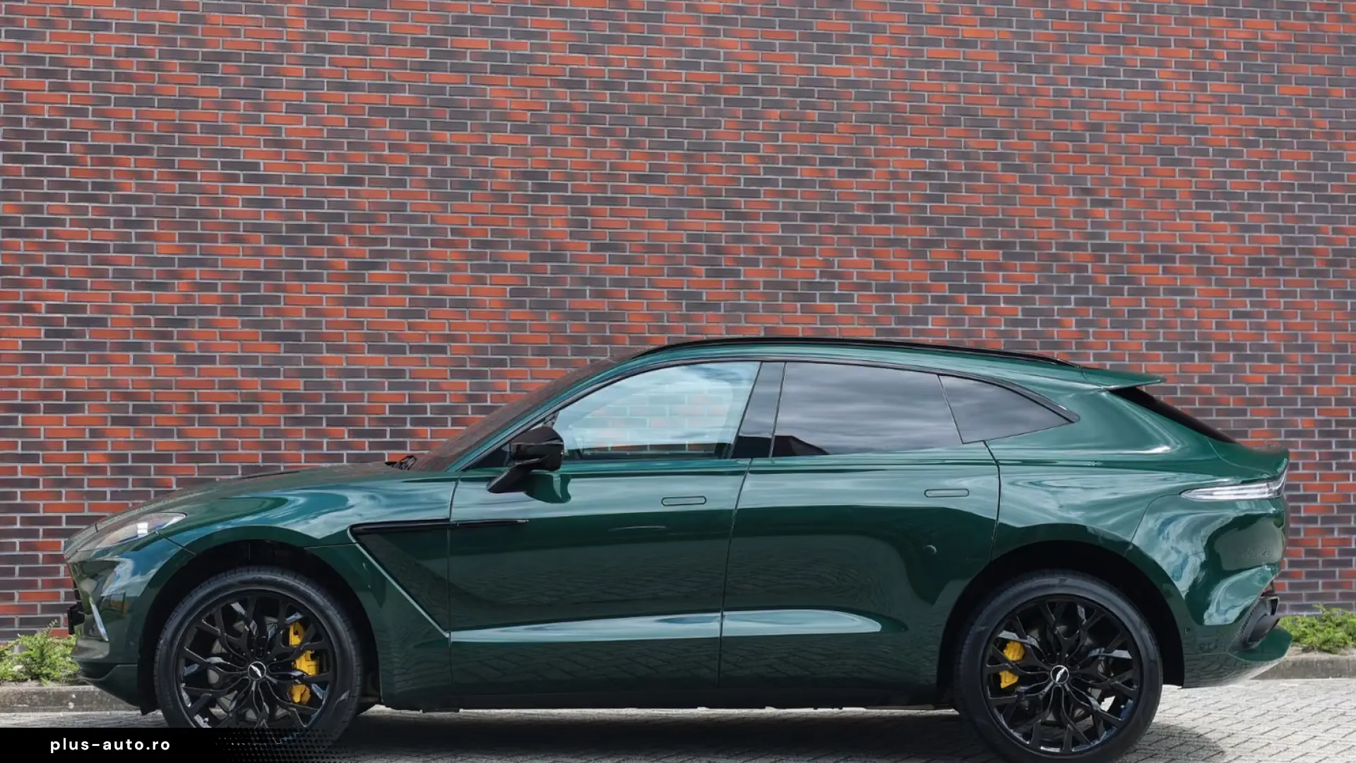Aston Martin DBX 4.0 V8   AWD • PANO • 360  • VENTILAȚIE