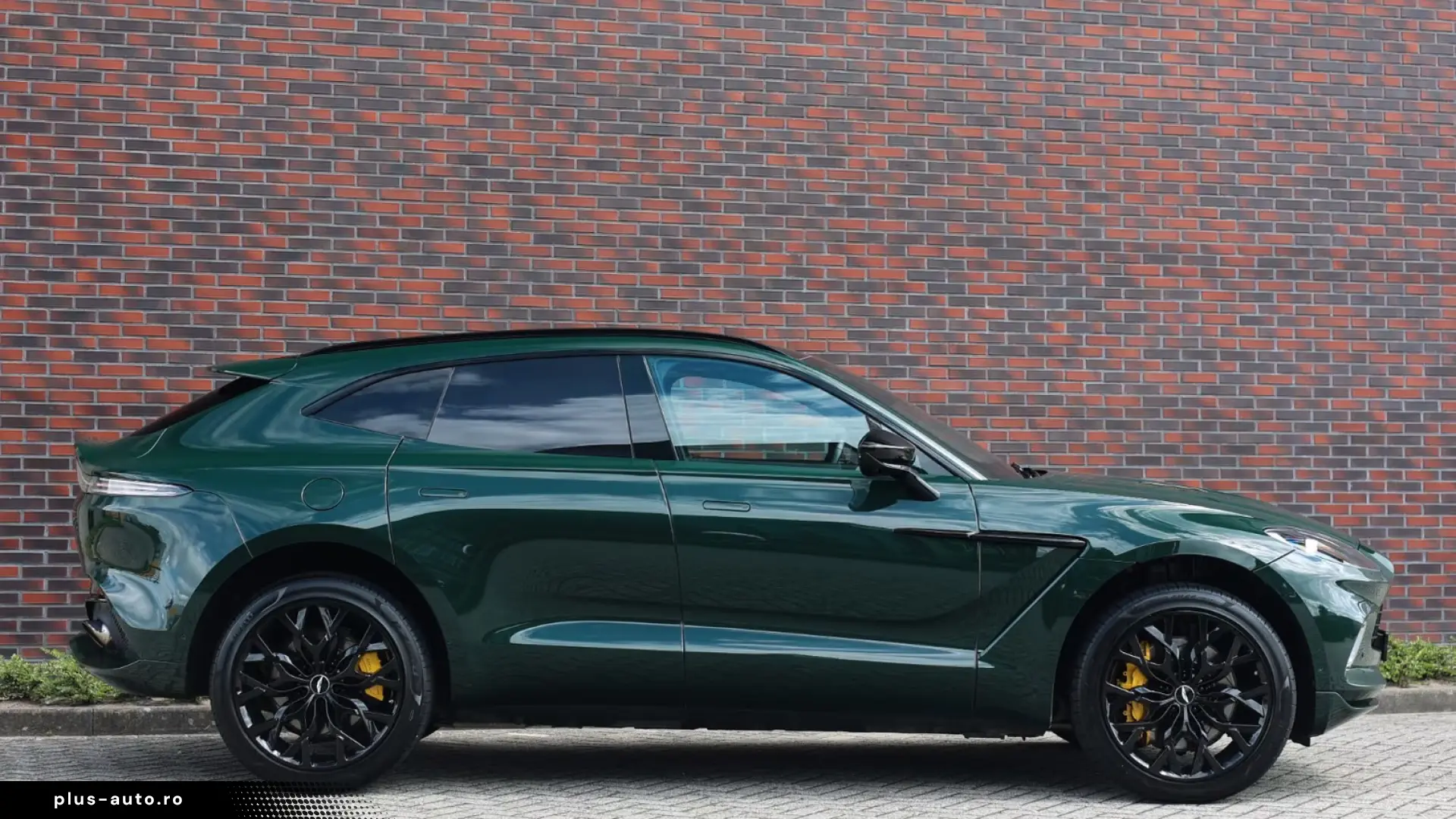 Aston Martin DBX 4.0 V8   AWD • PANO • 360  • VENTILAȚIE