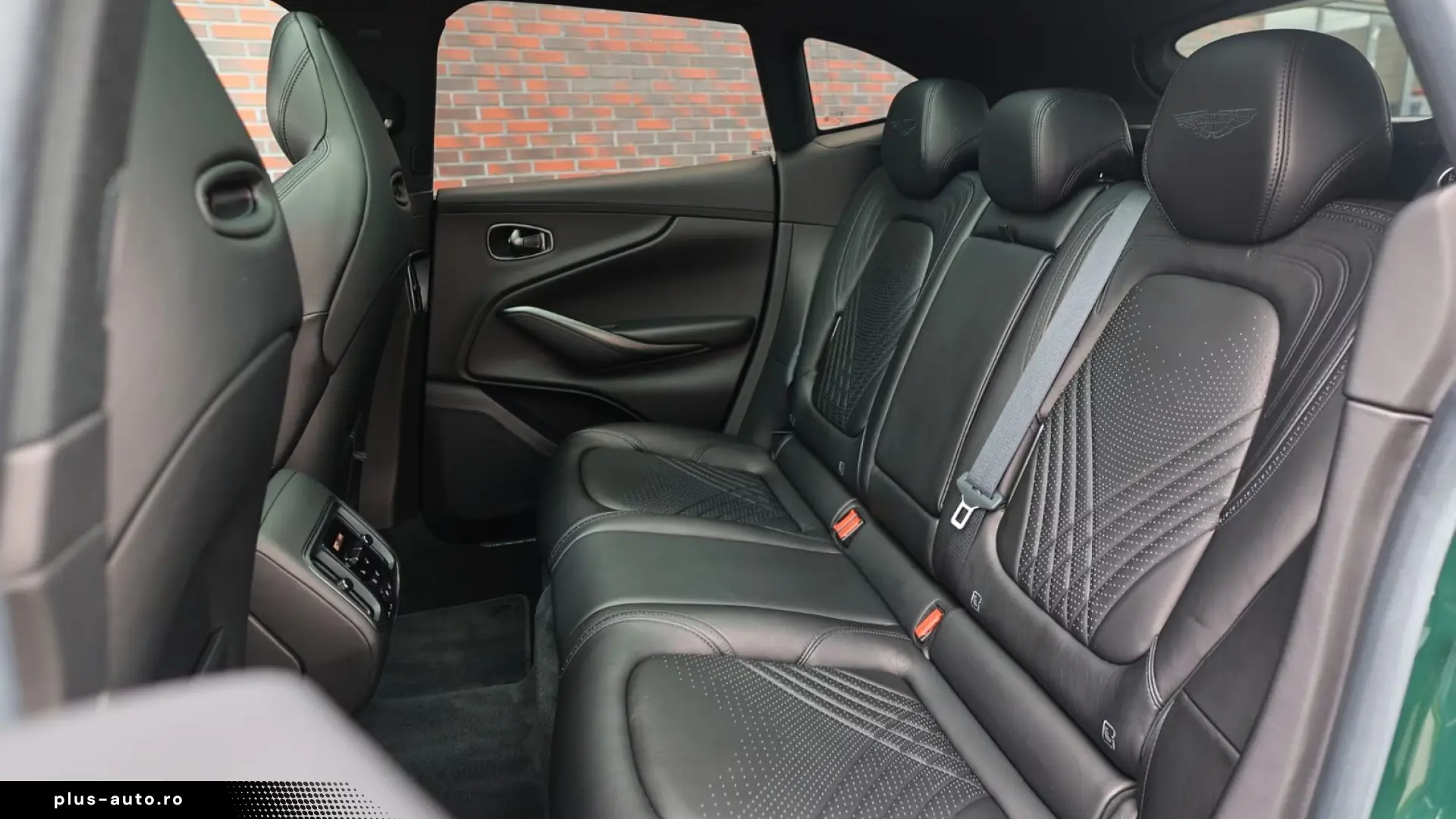 Aston Martin DBX 4.0 V8   AWD • PANO • 360  • VENTILAȚIE
