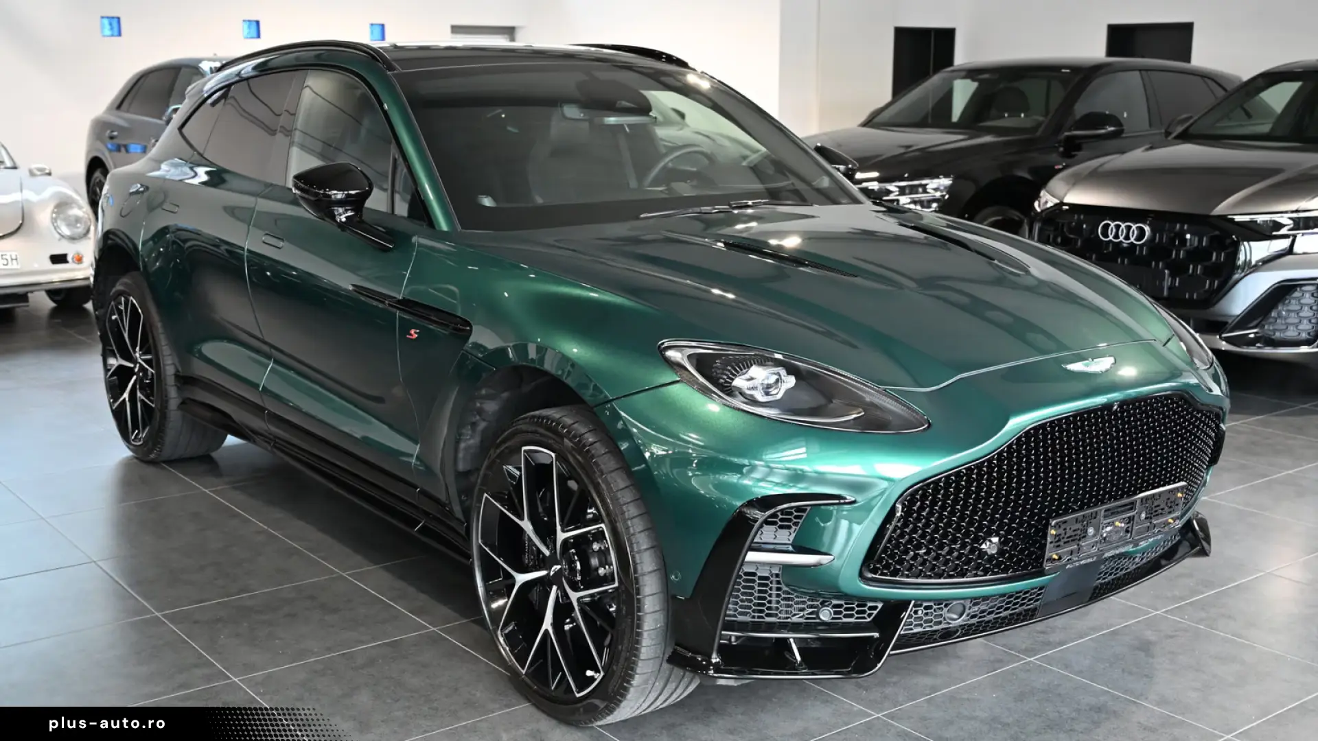 Aston Martin DBX S   727 CP • AWD • BOWERS & WILKINS • PANO
