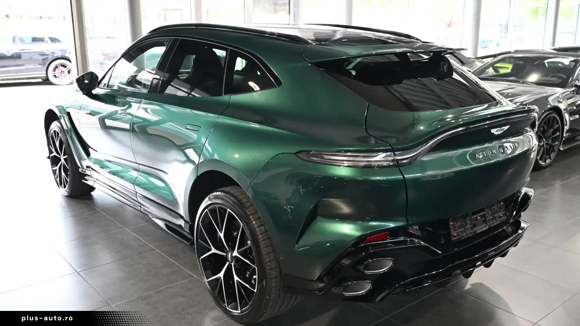 Aston Martin DBX S   727 CP • AWD • BOWERS & WILKINS • PANO