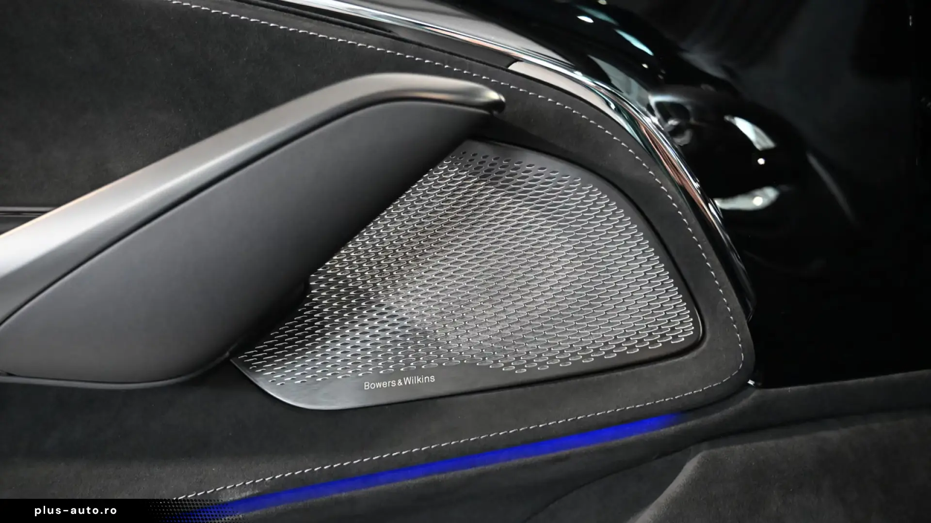 Aston Martin DBX S   727 CP • AWD • BOWERS & WILKINS • PANO