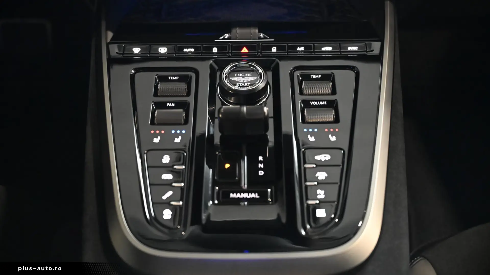 Aston Martin DBX S   727 CP • AWD • BOWERS & WILKINS • PANO
