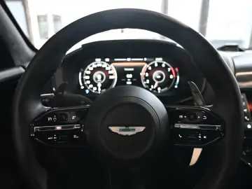 Aston Martin DBX S   727 CP • AWD • BOWERS & WILKINS • PANO