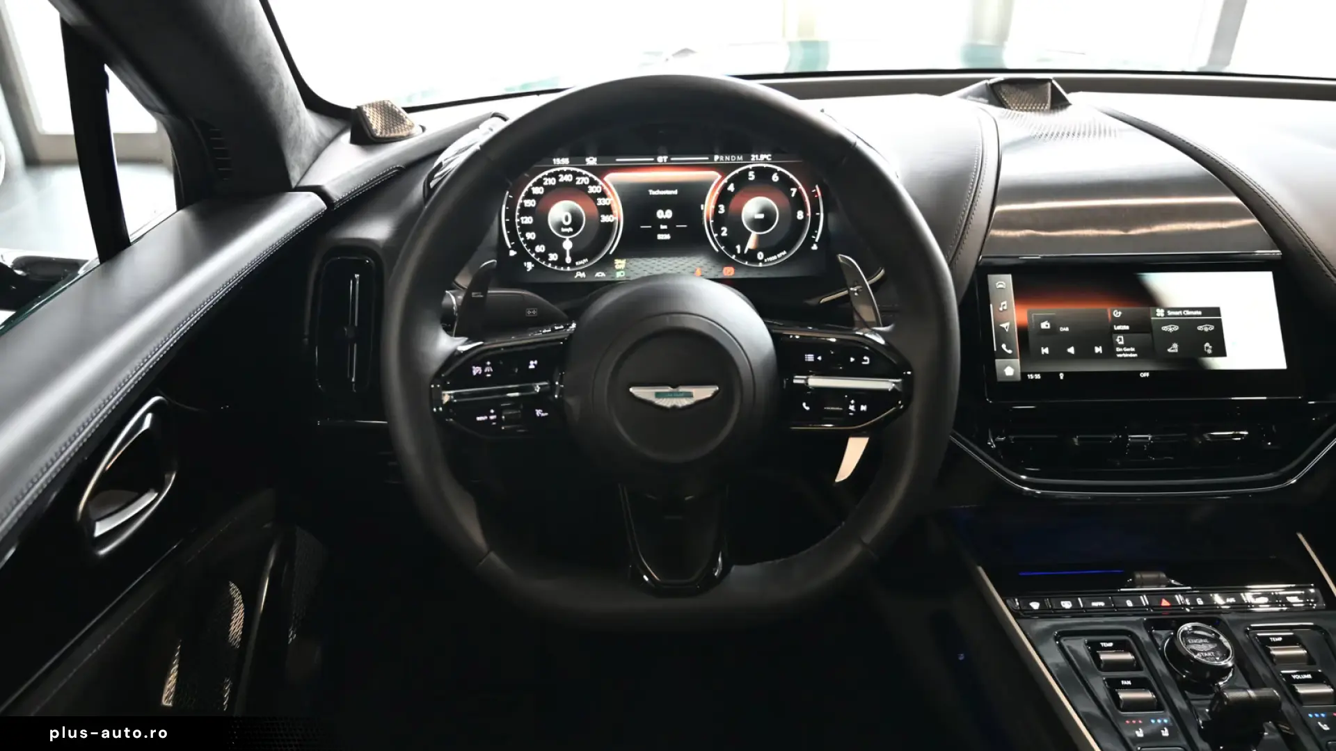 Aston Martin DBX S   727 CP • AWD • BOWERS & WILKINS • PANO