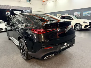 MERCEDES-BENZ GLC 300 d 4M Coupe AMG DISTR PANO LED …