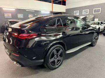 MERCEDES-BENZ GLC 300 d 4M Coupe AMG DISTR PANO LED …