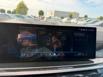 BMW X5 40 d xDrive M Sport HUD 22  AHK Pano