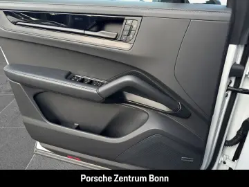 PORSCHE Cayenne E-Hybrid Black Edition