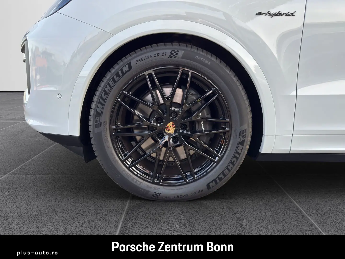 PORSCHE Cayenne E-Hybrid Black Edition