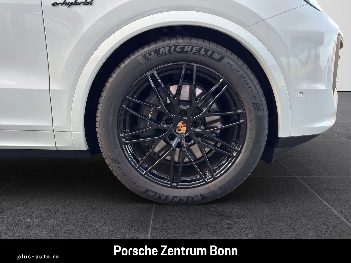 PORSCHE Cayenne E-Hybrid Black Edition