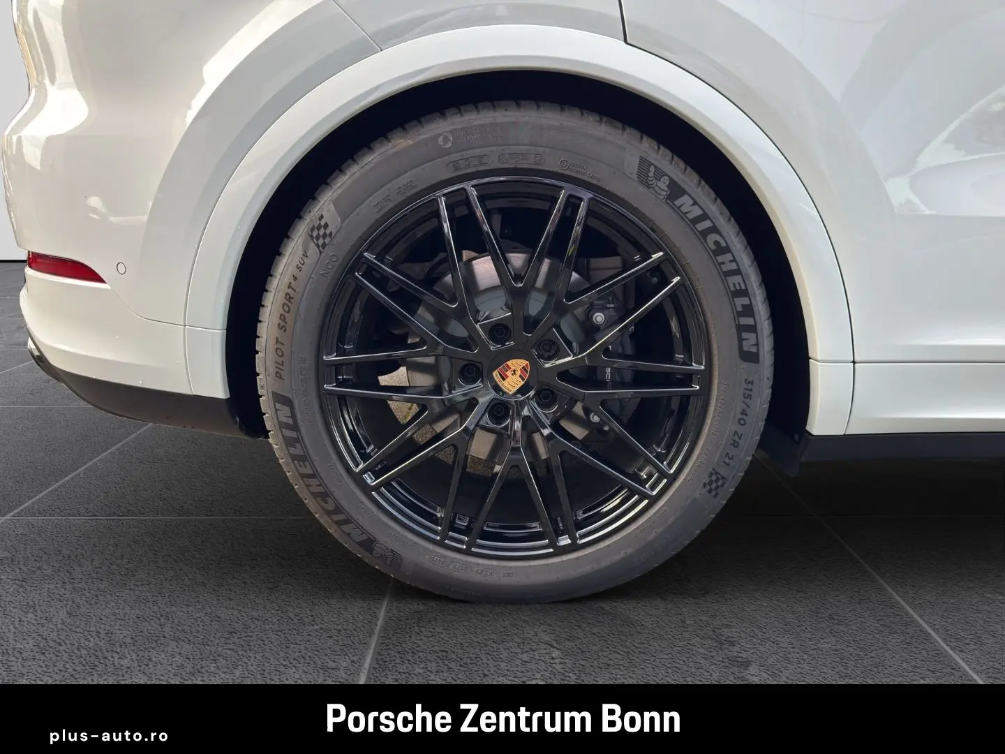 PORSCHE Cayenne E-Hybrid Black Edition