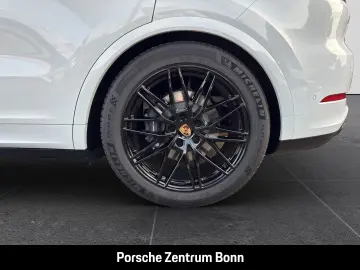PORSCHE Cayenne E-Hybrid Black Edition