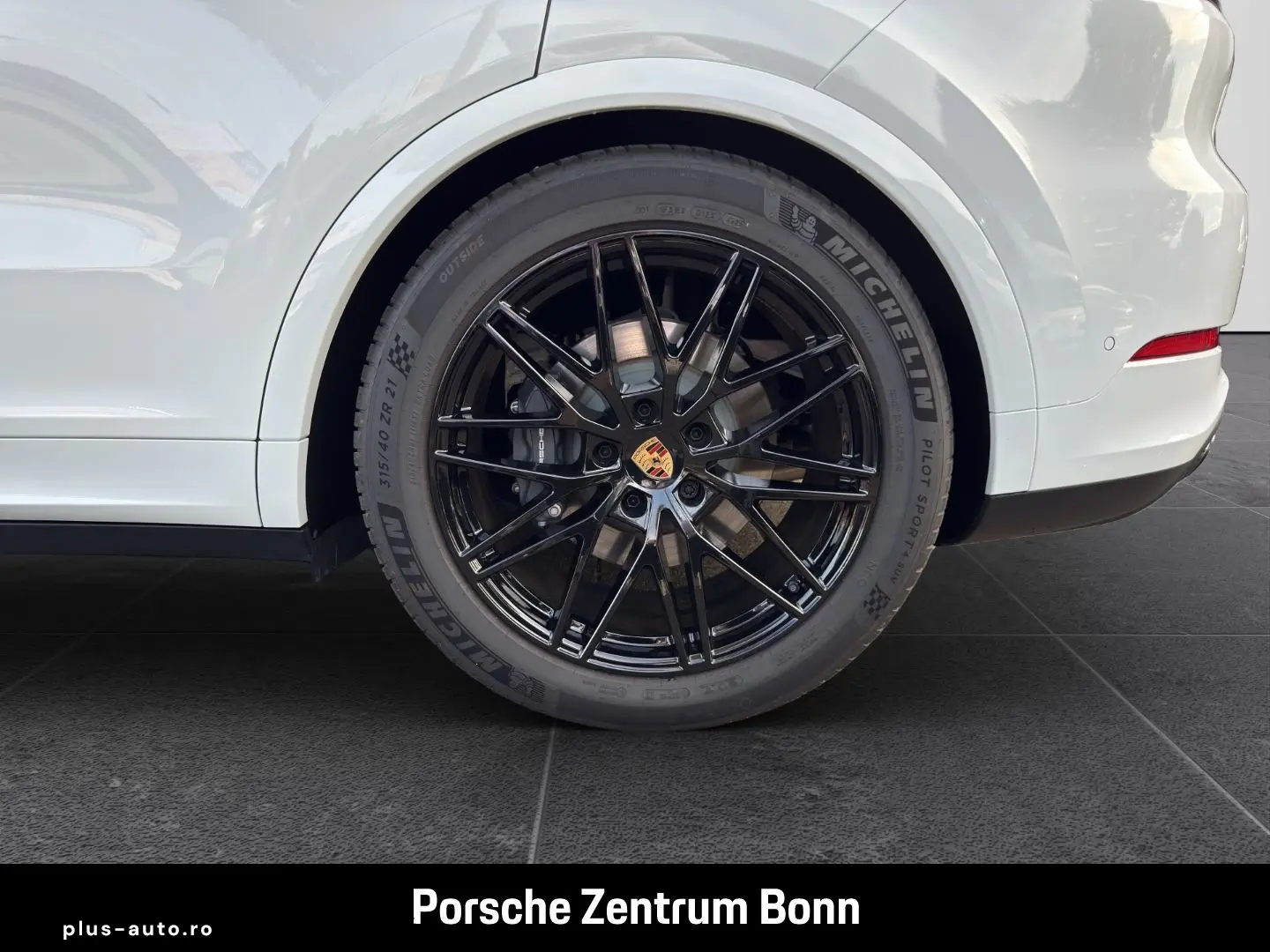 PORSCHE Cayenne E-Hybrid Black Edition