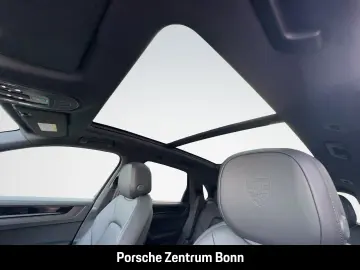 PORSCHE Cayenne E-Hybrid Black Edition