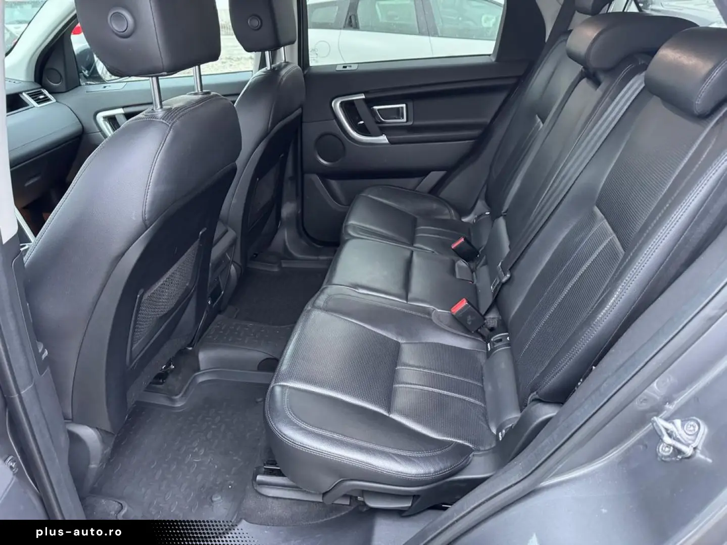 Land-Rover Discovery-Sport