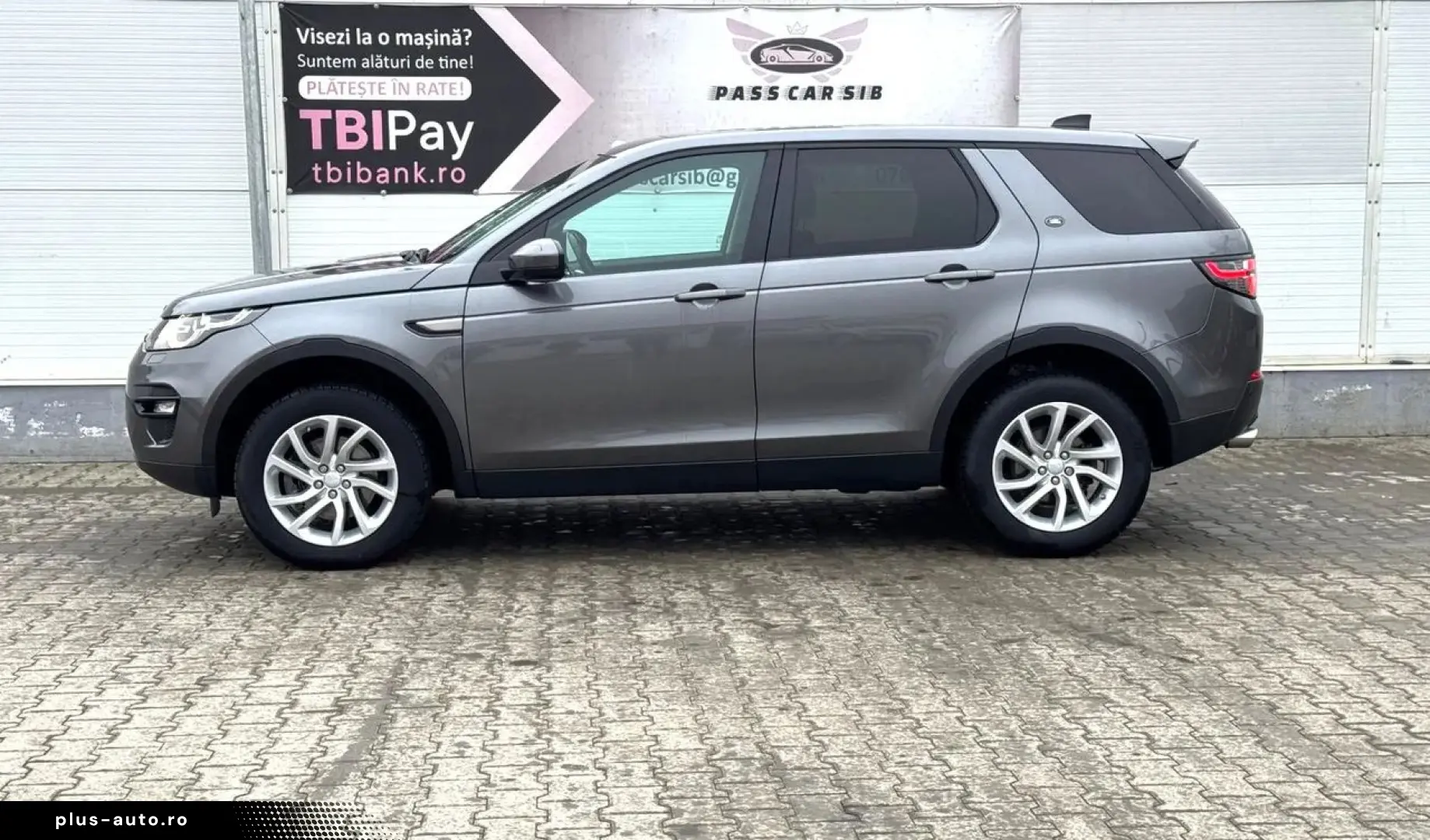 Land-Rover Discovery-Sport