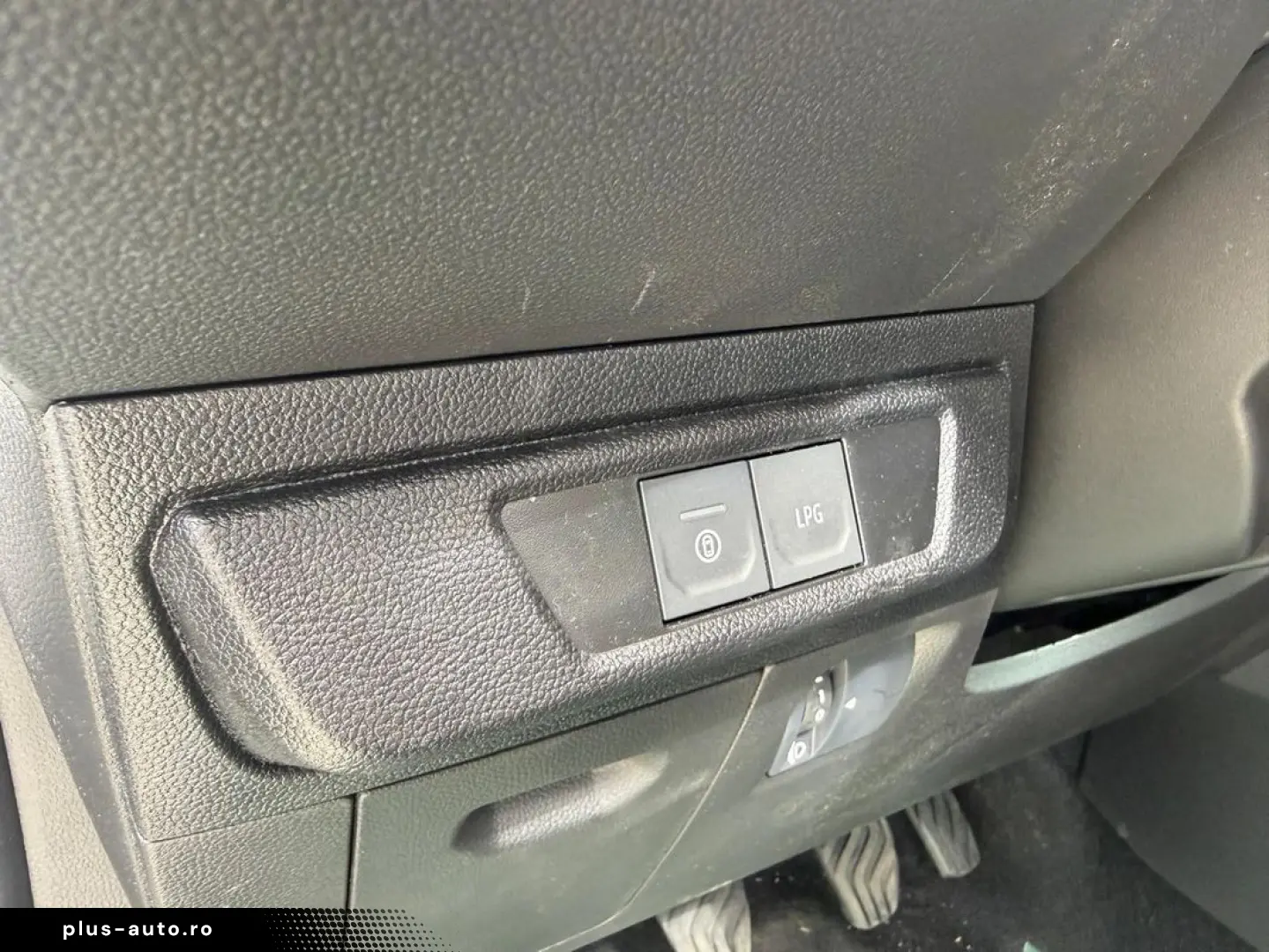 Dacia Logan Expression ECO-G120