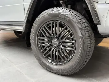 MERCEDES-BENZ G63 4x4 AMG 22  Platin Magno Gepäcktr.