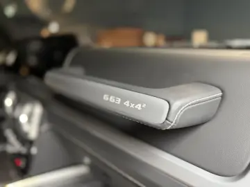 MERCEDES-BENZ G63 4x4 AMG 22  Platin Magno Gepäcktr.