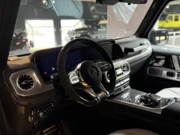 MERCEDES-BENZ G63 4x4 AMG 22  Platin Magno Gepäcktr.