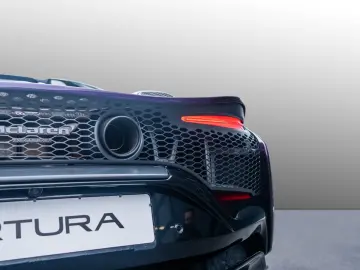 MCLAREN Artura Spider MSO Paint Int.  Perform.   Carbon
