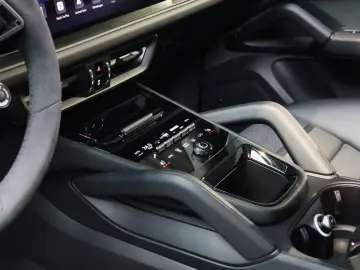 Porsche Cayenne GTS 18-Wege;HD-Matrix;AHZV