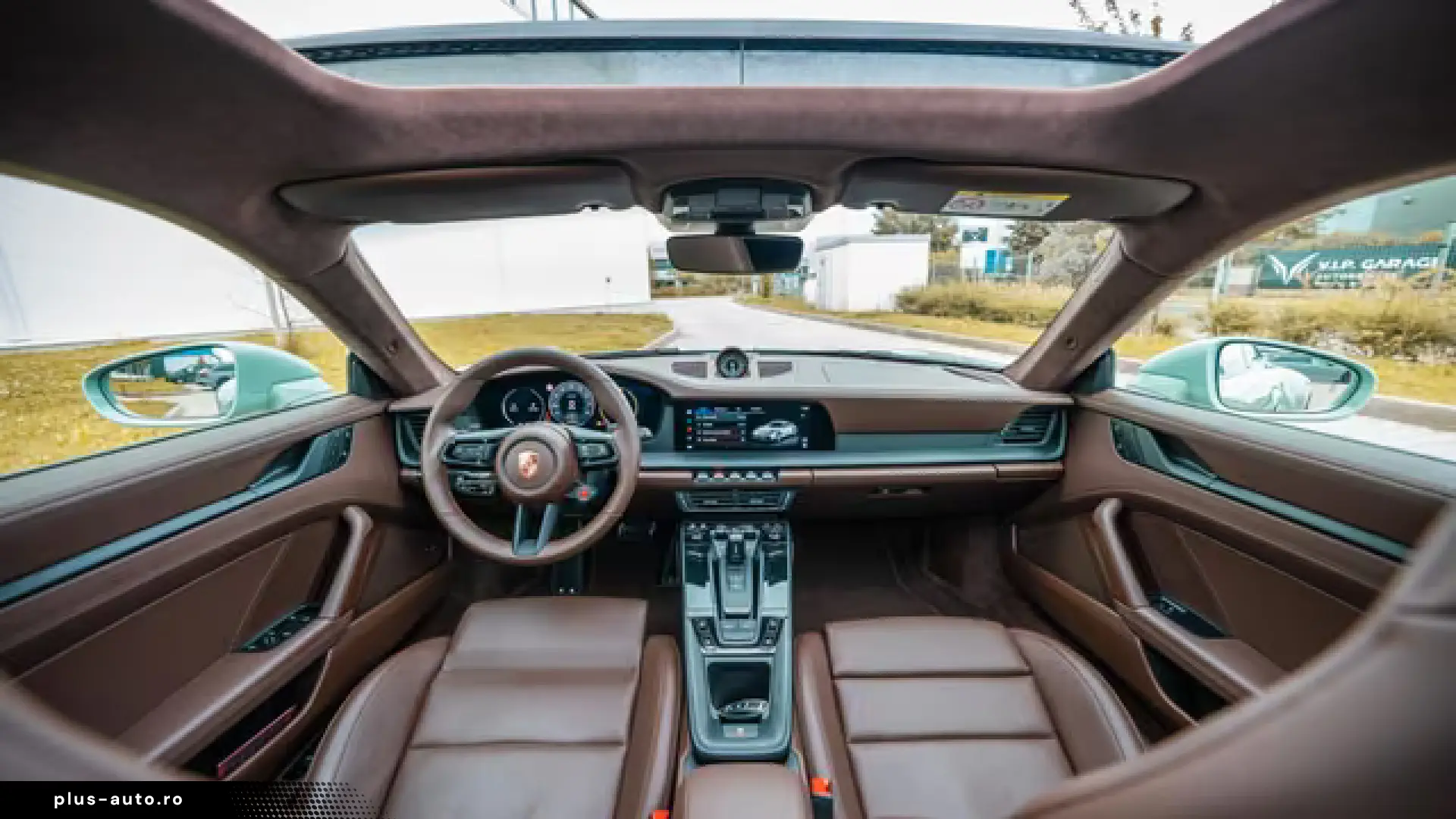Porsche 992 Carrera 4 GTS T-Hybrid PCCB