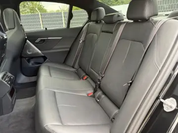 BMW M5 CarbonParts DrivAssisProf Head-Up ParkAssisPr