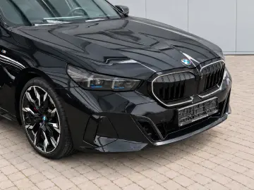 BMW 540d xDr M SPORT PRO PANO AHK STDHZ H&K HUD 21