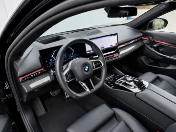 BMW 540d xDr M SPORT PRO PANO AHK STDHZ H&K HUD 21