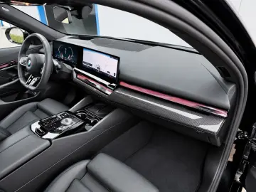 BMW 540d xDr M SPORT PRO PANO AHK STDHZ H&K HUD 21