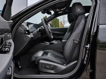 BMW 540d xDr M SPORT PRO PANO AHK STDHZ H&K HUD 21