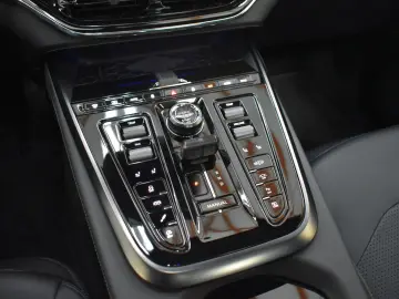 ASTON MARTIN DBX707 4.0 V8 Totwinkel 1.Hand 360  Nur…