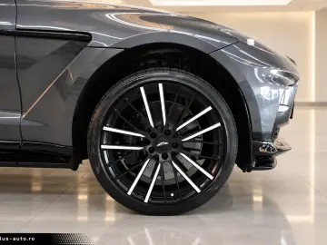 ASTON MARTIN DBX707 4.0 V8 Totwinkel 1.Hand 360  Nur…