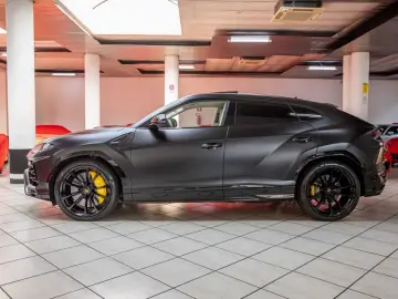 LAMBORGHINI Urus AD PERSONAM TETTO BANG&OLUFSEN 23  NIGHT VI