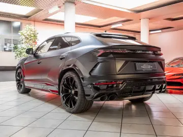 LAMBORGHINI Urus AD PERSONAM TETTO BANG&OLUFSEN 23  NIGHT VI