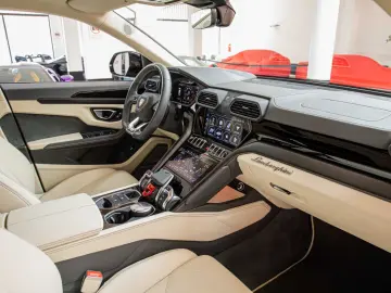 LAMBORGHINI Urus AD PERSONAM TETTO BANG&OLUFSEN 23  NIGHT VI