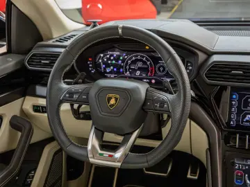 LAMBORGHINI Urus AD PERSONAM TETTO BANG&OLUFSEN 23  NIGHT VI