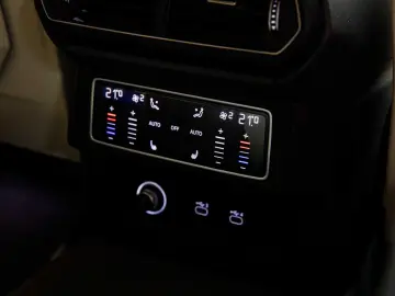 LAMBORGHINI Urus AD PERSONAM TETTO BANG&OLUFSEN 23  NIGHT VI