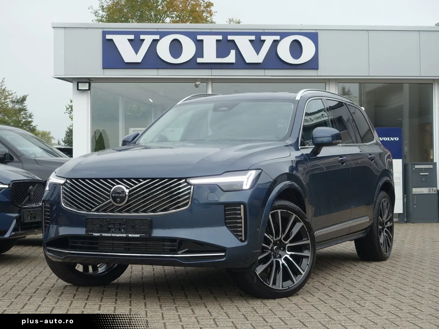 VOLVO XC90 Ultra T8 AWD Plug-in Pano B&W FourC AHK HUD