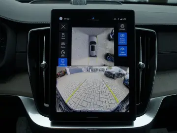 VOLVO XC90 Ultra T8 AWD Plug-in Pano B&W FourC AHK HUD