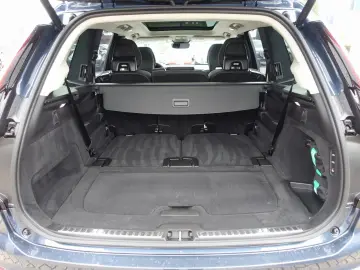 VOLVO XC90 Ultra T8 AWD Plug-in Pano B&W FourC AHK HUD