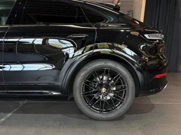 PORSCHE Cayenne Coupe (Approved Sportabgasan. Bose)