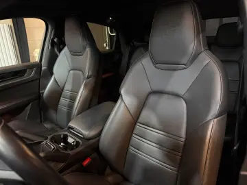 PORSCHE Cayenne Coupe (Approved Sportabgasan. Bose)