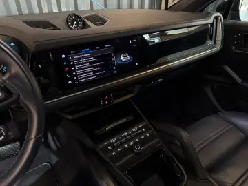 PORSCHE Cayenne Coupe (Approved Sportabgasan. Bose)