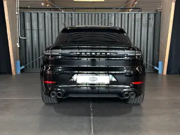 PORSCHE Cayenne Coupe (Approved Sportabgasan. Bose)